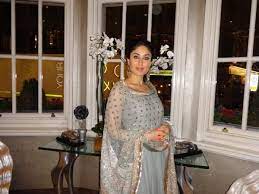 Kareena Kapoor Khan Honoured By The House Of Commons In London Kareena Kapoor Khan Bollywood Fashion Indian Fashion