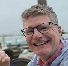 Similar restaurants near the water like Fuzzy's?