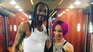 Sky's the limit просмотров 17 тыс.9 месяцев назад. Sasha Banks And Snoop Dogg How Did The Rapper Help The Diva Become A Wwe Superstar