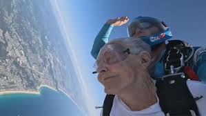 Great-grandmother, 93, celebrates birthday jumping out plane