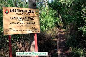 Berikut ulasan mulai dari harga tiket masuk hingga rute menuju sebenarnya ranu pane merupakan salah satu desa yang ada di lingkungan tersebut sehingga menjadi awal mula penamaan danau ranu pane. Porter Semeru Trip Report Ranu Pane Ranu Kumbolo 4 November 2012