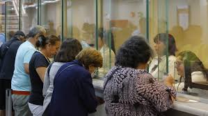 El monto que puedes solicitar corresponde a la totalidad de la caída de tus ingresos formales, con un tope máximo de con este préstamo podrás acceder a un máximo de solicitud hasta 3 cuotas, sin embargo, para aquellos que hayan accedido al bono clase. Prestamo Solidario 2021 Conoce Los Pensionados Que Pueden Acceder Al Beneficio Meganoticias