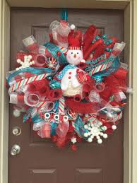 Deco mesh has ben everywhere this year. Christmas Mesh Wreaths Even The Grinch Would Love Diy Candy