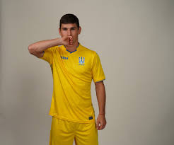 Ukraine euro 2016 home kit. Oekraine Voetbalshirts 2018 2019 Voetbalshirts Com