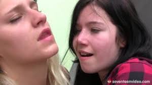 Linnea and sharon limousine lust. Andy Tessa Zoe Und Sharon Floor Vierer Free Mobile Porn Video