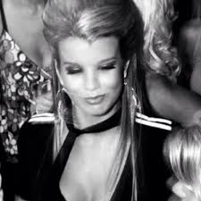 Caroline Dengler's Instagram, Twitter & Facebook