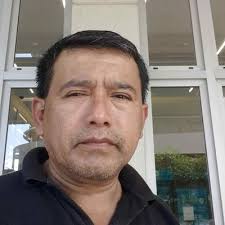 Estoy equivocado pero hemos cambiado colores en la bandera dl Ecuador y d  la policía nacional q será q nuestro querido presi emitió un nuevo decreto