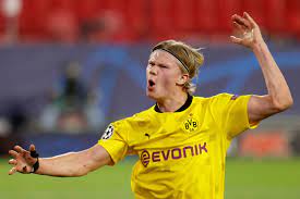 Mit dem dazn probemonat die champions. Erling Haaland Brilliert Beim Sieg Von Borussia Dortmund In Sevilla Neue Fussball Helden Der Spiegel