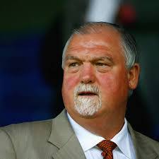 Louise Shipman's Instagram, Twitter & Facebook