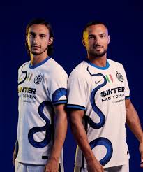 This page contains an complete overview of all already played and fixtured season games and the season tally of the club inter in the season overall statistics of current season. L Inter Milan Devoile Son Maillot Exterieur Pour La Saison 2021 2022