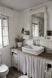 Brosse wc fer forgé ils sont parfaits pour toutes sortes de petites salles de bains modernes, grâce à sa conception simple. Campagne Chic 30 Salles De Bains Pour S Inspirer