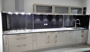 Nos modèles de cuisine préférés. Credence Verre Laque Ou Transparent Cuisine Et Salle De Bain