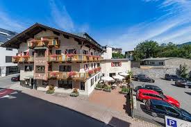 Dessutom har gäster tillgång till en bastu och frukost, vilket har gjort det här till ett populärt val bland resenärer på besök i zell am see. Hotel Glasererhaus Prices Reviews Zell Am See Austria Tripadvisor