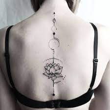 Back Tattoos Have Gotten A Bad Rap But It S Totally Undeserved The Late 90s Were All About The Lower Back Tat A Back Tattoos Lower Back Tattoos Back Tattoo