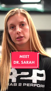 Meet Dr. Sarah 😃💪 #doc #doctor #tikdoc #tiktok #fyp #sarah #friday  #friyay #fridayvibes #physio #dptstudent #intern