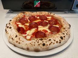 Sono proprio questi i motivi che ti hanno portato a pensare di acquistare un forno elettrico per pizza. Pizza Napoletana Verace Fatta In Casa Il Risultato E Eccezionale