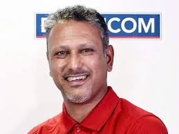 Jeev milkha singh is the first indian to. Jeev Milkha Singh Ditches His Club For A Notebook The Economic Times