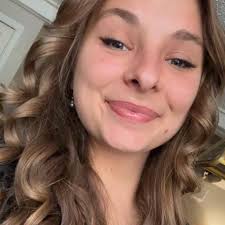 Where to get nails and toes done in Crescent City?