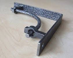 Equerres Metal En Acier Pour Maison Fabriques A La Main Etsy Support Tablette Equerre Metal Fabrique A La Main