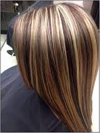 C'est magnifique sur des cheveux courts si les mèches sont bien faites ! Balayage Cheveux Noir Meche Blonde Meches Blondes Cheveux Bruns Meches Cheveux