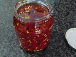 Cospargete con olio e fate macerare qualche ora. Ingredienti Peperoncini Piccanti Freschi Olio Evo Sale Grosso Preparazione Lavare I Peperoncini Peperoncino Piccante Peperoncini Ricette Fatte In Casa