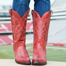 Although today these hats are seen on the heads of western enthusiasts in cities and countrysides throughout the world, it is still associated with ranch workers in the western and southern united. Red Cowboy Boots Womens 2fb2ca