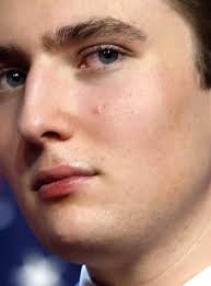 Watch Damian Wayne grow into his role as Robin! 👍🏻 #DamianWayne #Batman  #Animation #Batfam #Funny