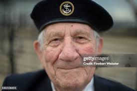 16,543 George Young Photos & High Res Pictures