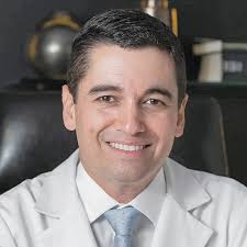 Dr. André Luís Fortes Alves