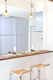 キッチンカウンター カウンター越しの会話がはずむ まるでカフェのようなキッチン 家事をしながら子供たちの宿題もみてあげらます 照明 カフェ キッチン カウンター 滋賀注文住宅 施行例 注文住宅 キッチンカウンター キッチンアイデア