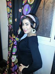 ولدت في إمارة دبي لأب سعودي وأم سورية، وقضت طفولتها متنقلة ما بين دبي و جدة و الرياض. ØµÙˆØ± Ø§Ù„Ù…Ù…Ø«Ù„Ø© Ù…Ø±ÙˆØ© Ù…Ø­Ù…Ø¯ 2014 ØµÙˆØ± Ù…Ø±ÙˆØ© Ù…Ø­Ù…Ø¯ 2014 Marwa Mohamed