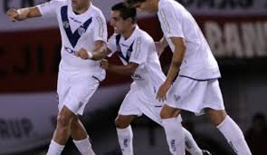 Dezember 1980 in montevideo) ist ein uruguayischer fußballspieler. 180 Com Uy Silva Se Va A Italia Y En Velez Se Enojaron Con Bentancur