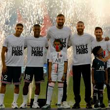 He doesn't need to win the world cup or the copa américa with argentina to clarify this because he show. Messi Gets Huge Ovation From Psg Supporters Ahead Of French League Game