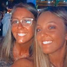 Vicky Martino (@Vickymartino22)