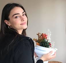 Diriliş: Ertuğrul' star Esra Bilgic excited to meet Pakistani fans