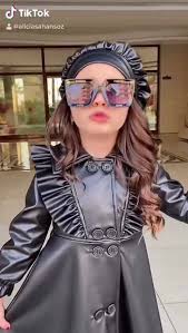 Tik tok'u bide avril' den dinleyin bakalım beğenecekmisiniz. Yakoub Shoping