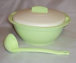 Tupperware Legacy Covered Soup Tureen Serving Dish W Spoon Light Green By Tupperware 29 99 Dishwasher Safe In Vintage Tupperware Tupperware Serving Dishes