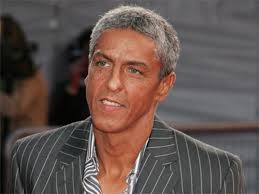 Michel clément assurera officiellement et visiblement cette tâche pour détourner l'attention, tandis que des policiers plus compétents assureront cette sécurité cachés, attendant q. Le Retour Du Grand Samy Bondy Blog