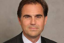 The World's Wealthy Want Truly Global Investments. Big Banks Are  Responding.