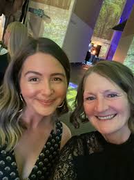 Robin Knowles (@robinknowles_)