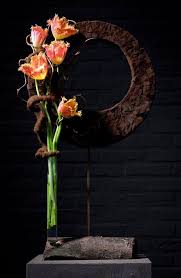 Een Duurzame Creatie Van Tom De Houwer Die Steeds Hervulbaar Is Met Sierlijke Bloemen Ook Uit De Tuin Maak De Floral Arrangements High Art Artist Inspiration