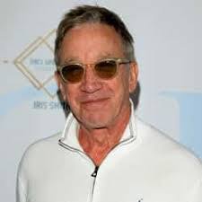 Lucius Oliver's Instagram, Twitter & Facebook