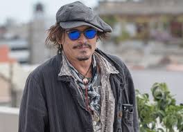 Johnny depp appears in a new video clip promoting his sauvage fragrance with dior and his fans are celebrating the company for standing by him. Qpotbptu2cn34m