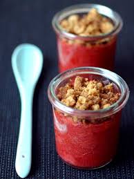 Recette Crumble Pommes Fraises Rhubarbe Aux Speculoos En Video