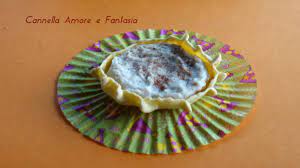 Nel frattempo, condite la ricotta con lo zucchero, un pizzico di cannella e la scorzetta di limone grattugiata e lavoratela molto finemente. Cassatelle Di Pasqua Siracusane Cannella Amore E Fantasia
