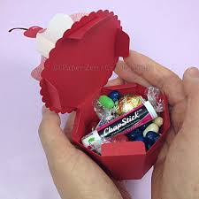 Download Welcome To Paper Zen Cecelia Louie Cupcake Gift Box Svg Files Giveaway