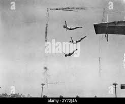 Schwimmbad mit Sprungturm an der Atlantikküste, Ribeira Grande, Sao Miguel  Island, Azoren, Portugal Stockfotografie