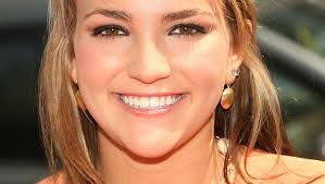 Jamie lynn spears macht die gleichen fehler wie britney. Jamie Lynn Spears Britneys Kleine Schwester Hat Geheiratet Bunte De