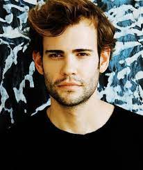 Rossif sutherland was born in vancouver, canada on september 25, 1978.canadian television and film actor who was in the television series er and reign. Rossif Sutherland Movies Bio And Lists On Mubi