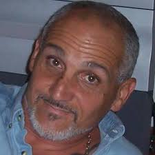 Why is my 1998 200 HP 2.5 liter offshore engine not pumping water?